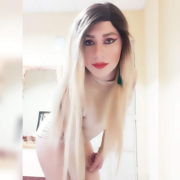 Soy super hot bien dotada hago trios HTM activa pasiva como me ves soy cuento con lugar trabajo 24/7 cuemplo fantacias  tanbien hago video llamadas a cambio fe transferencia vendo videos y fotos a tu gusto escribeme para mas información 