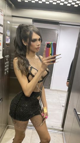 Avril Mdza