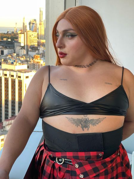 Soy una nena súper femenina, sin problema de rol, soy bailarina y maquilladora entre otras cosas, soy una persona súper higiénica y pido los mismo...
Acá tenes a una nena para divertirte y pasarla bien.
NÚMEROS PRIVADO NO ATIENDO...
* Apartir de mayo voy a estar en Rosario unos días 😘...
