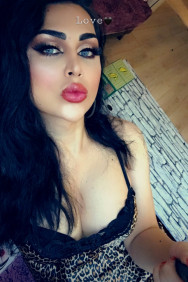 I am a haneen Arabic shemale living in Istanbul,, if you want to spend time with me or need a massage in Istanbul contact me

Services:Anal Sex, Massage