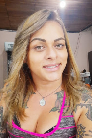 Hola mis amores soy una trans exclusiva deseosa de leche y siempre dispuesta a complacerte contactame y coordinamos 