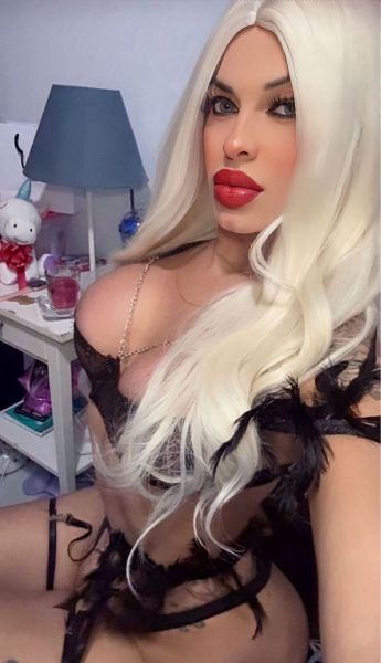 !!. Recien llegada solo x pocos dias en tu ciudad... Ardiente rubia soy lo que tanto buscabas mujer con rica verga lechera complaciente y descomplicada.!

La Travestí Elegante que conocerás muy afondo en la intimidad. 