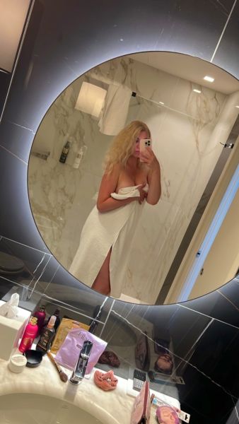 Hey, guys! 😉

🎀 My name is Viki, Ts girl from Lithuania 🎀
✅Original photos 😉 Want to see more? Can see onlyFans. ;)

⭐️ I am here to meet and spend a good time together 🥰
🌸 I’m ts  girl and just pulling straight and bisex men 😍
💜 I Like kiss