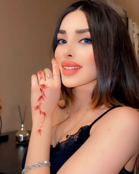 Nina amman 24y shemale mostly top mistress 