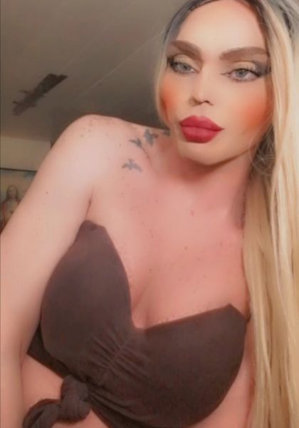 Hi I'm Diva millissa the must sexy lady here  experienced and discreet living alone in New  